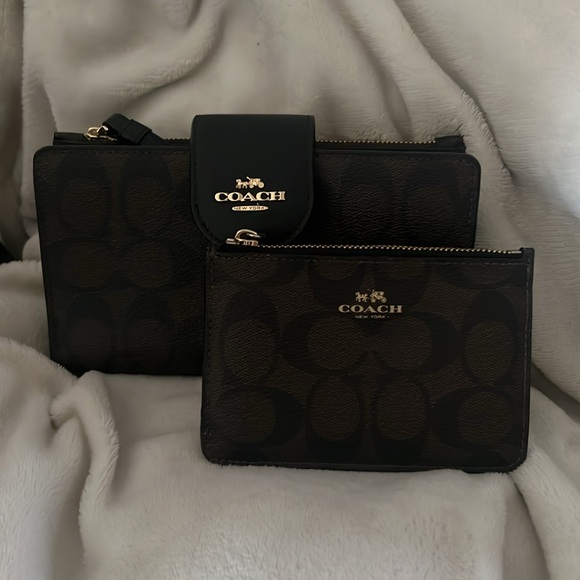 Coach Black Wallet with Monogram Pattern - Picture 4 of 5